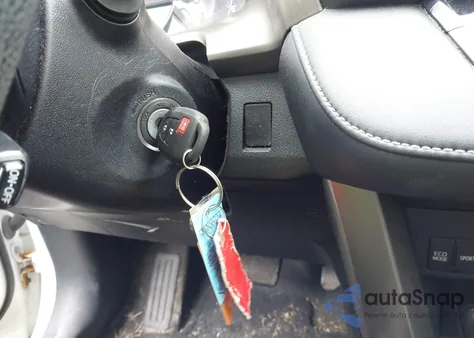 2015 Toyota Rav4 Xle z USA, uszkodzony, nr VIN JTMRFREV4FJ050305